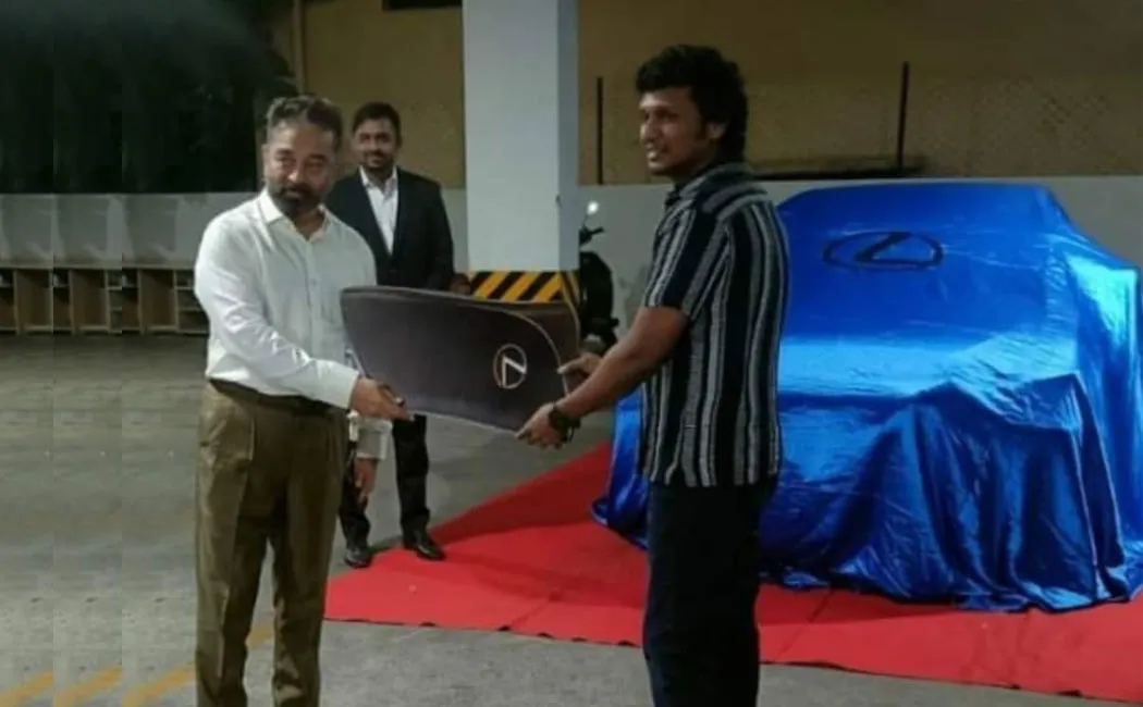 KamalHaasan Gifts Lexus Car Lokesh Kanagaraj 