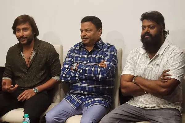 rj balaji about singapore saloon 