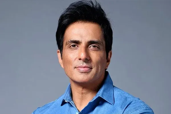 sonu sood voted his vote in maharashtra elections