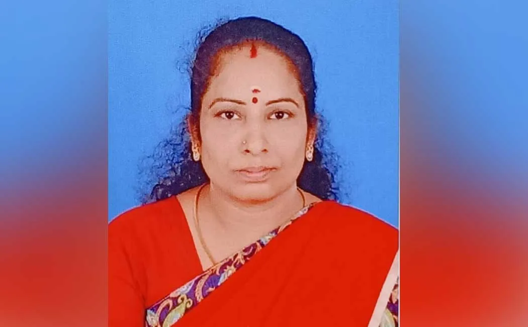 Woman lost their life indecent speech of private financial institutions employees