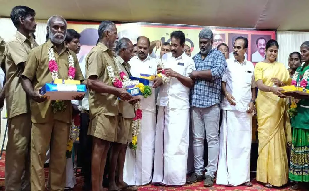 Thangapandian MLA who gave a gift to destitute children and sanitation workers