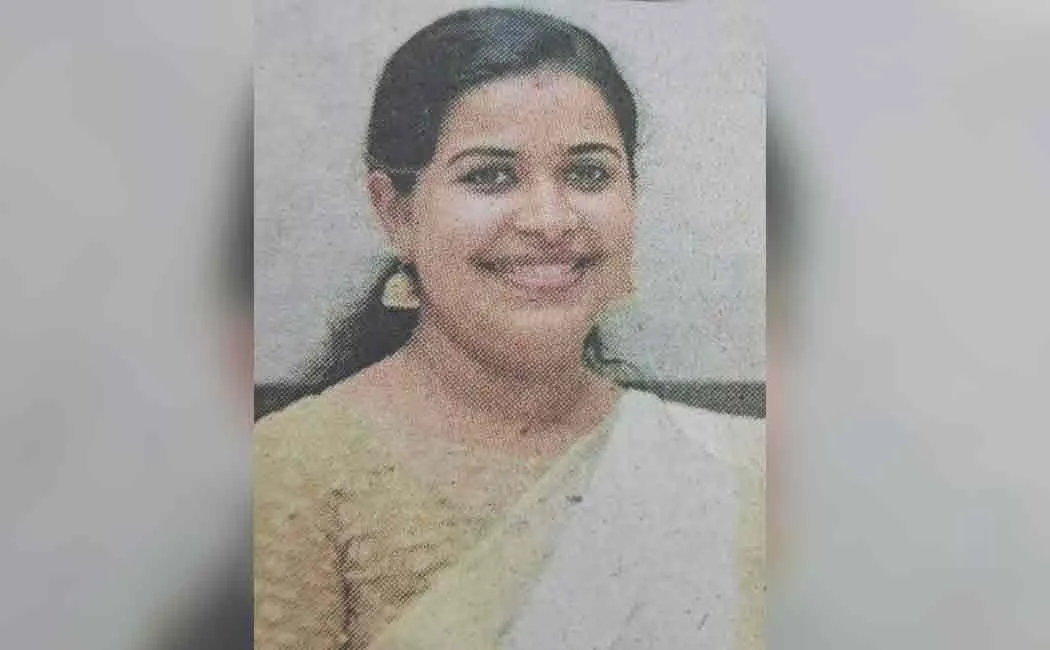 woman who fought till end and buried herself in  soil in Wayanad landslide