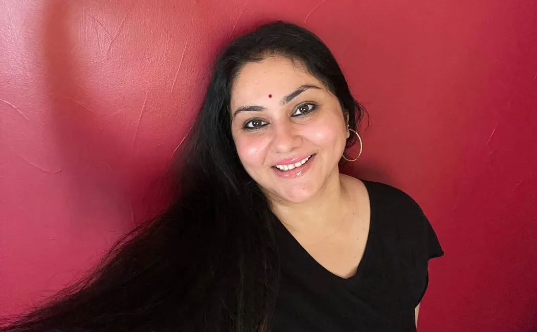 namita wishes for tamil new year celebration 