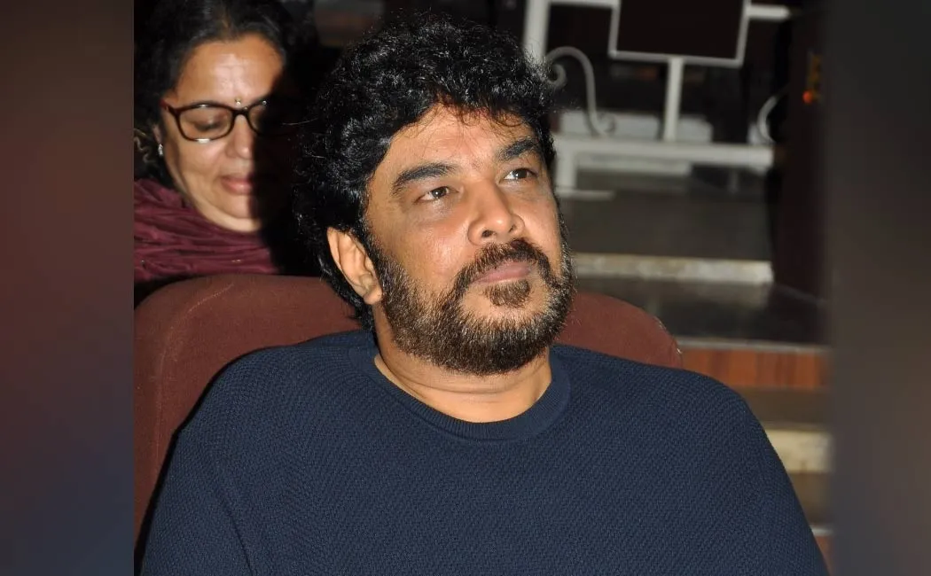 sundar c talk about veetla vishesham movie