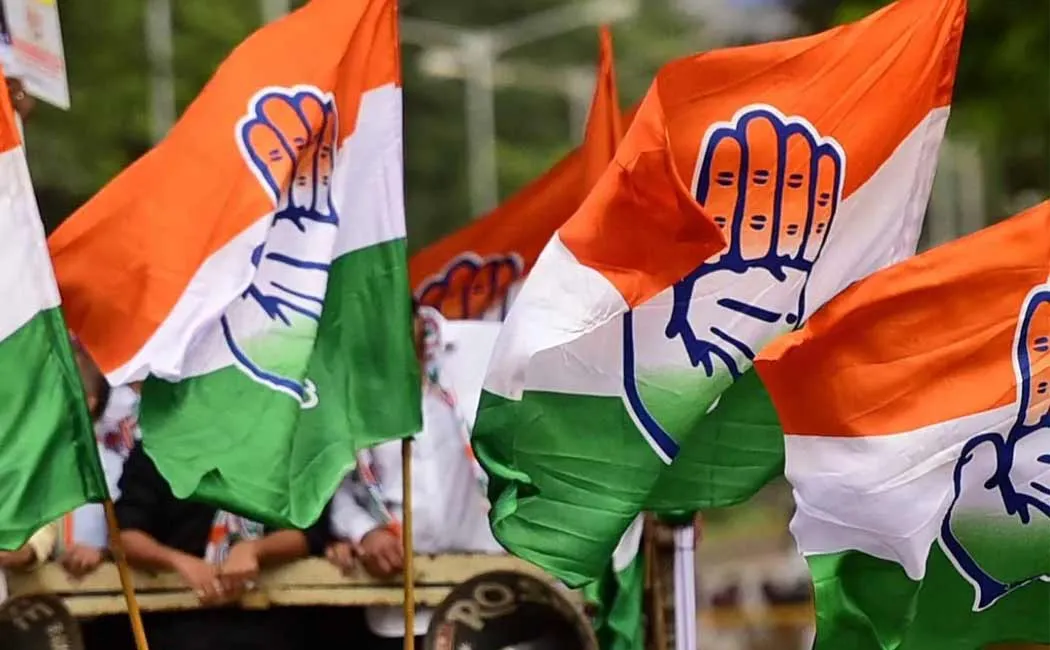 oommen chandy with kerala politics