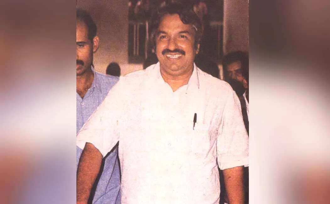 oommen chandy with kerala politics