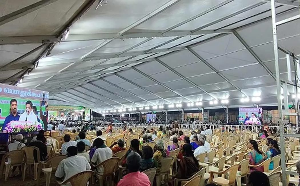 Edappadi Palaniswami has said that there will be a change of government at central