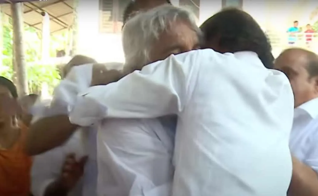oommen chandy with kerala politics
