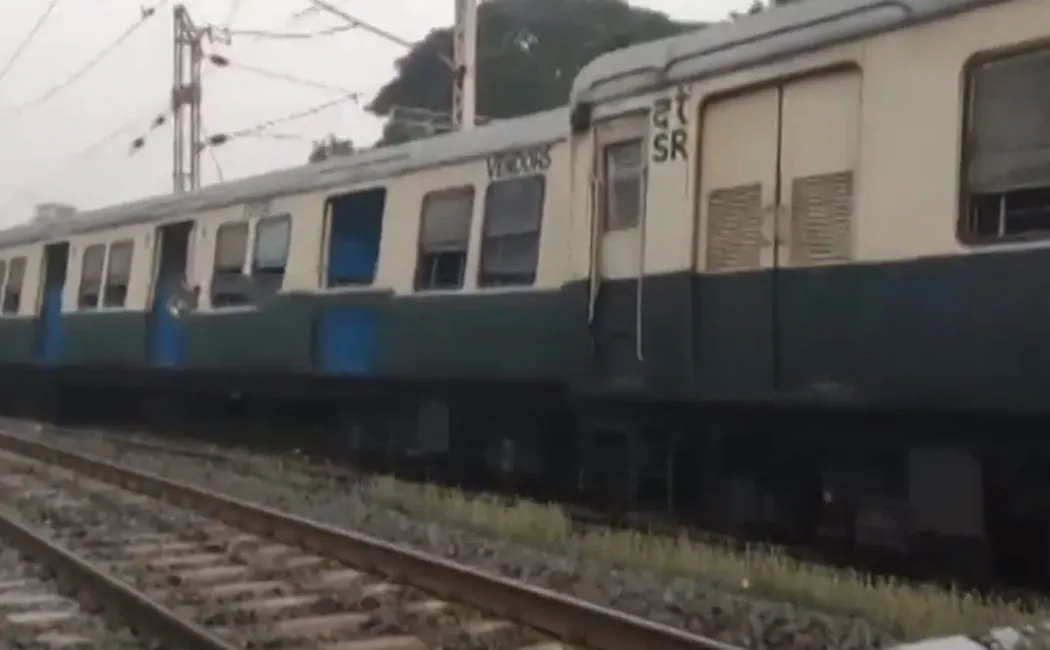  Electric train derailment accident in Avadi