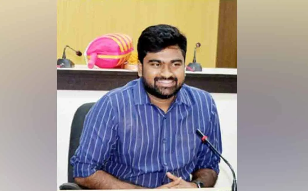 consumer Court warrant order for municipal officers