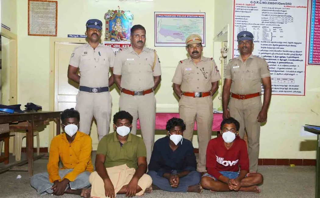 gang of extorting money from youth through social media was caught in Tenkasi
