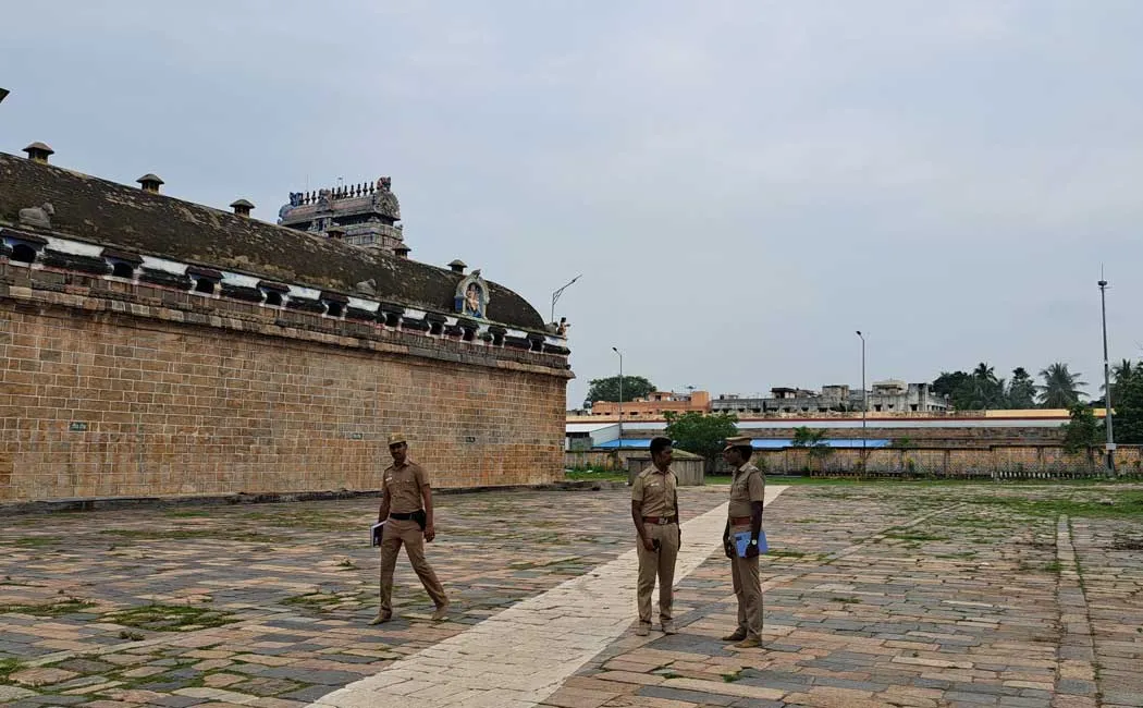 Interrogation youth who broke door Nandanar gate Chidambaram Nataraja Temple