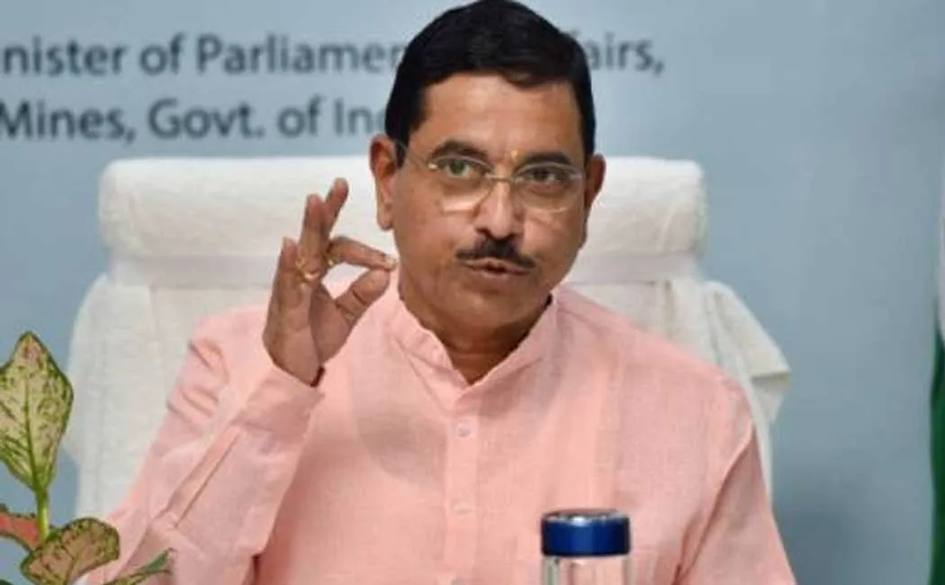 Union Minister Pralhad Joshi condemns Rahul Gandhi over Chinese issue