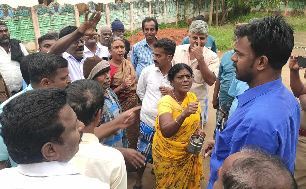 Blockage of milk purchase station as local milk sale stopped.