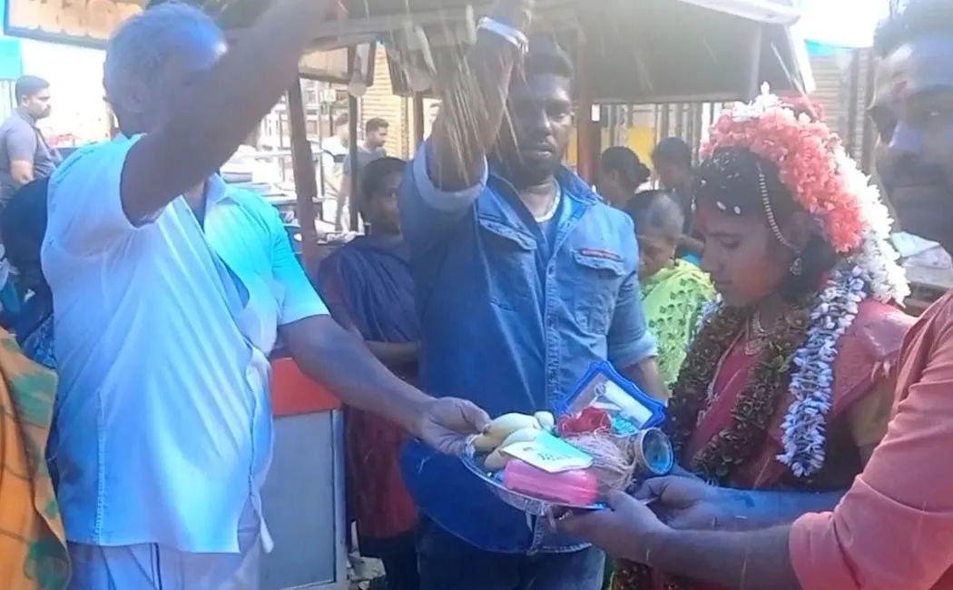 Fellow traders gave baby shower destitute pregnant women in Puducherry