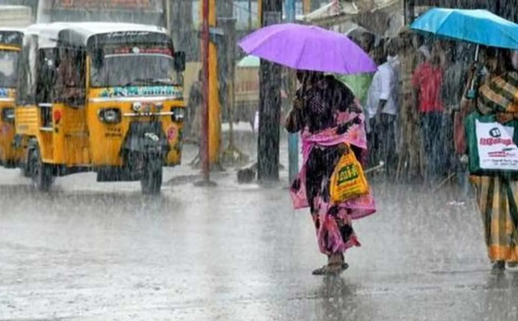 people has been affected Normal life due heavy rain  Karur  