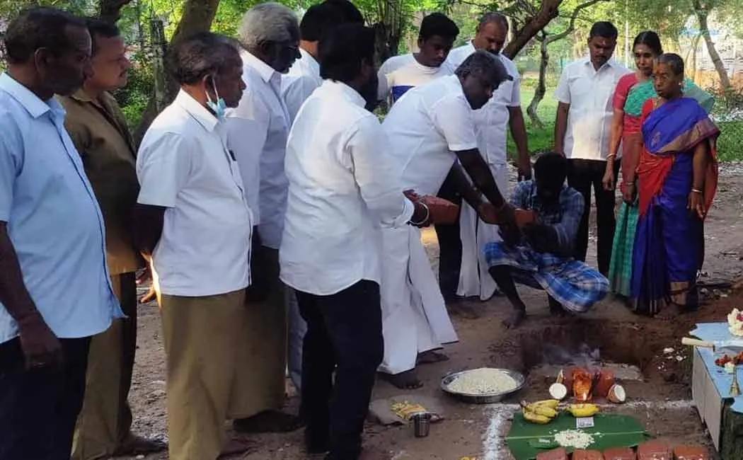 Construction  toilets started Annamalai Nagar municipality  cost of Rs 15 lakh