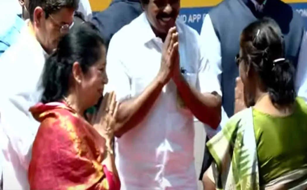 Thirupati Murmu arrived in Tamil Nadu; Great welcome in Madurai