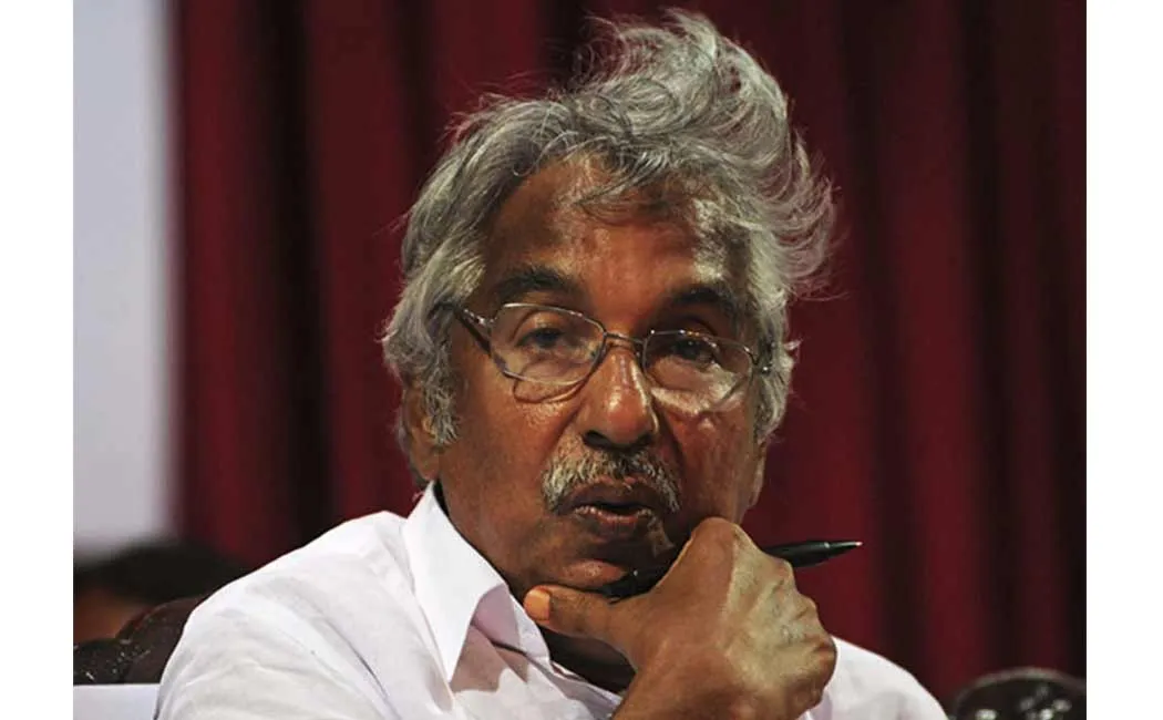 oommen chandy with kerala politics