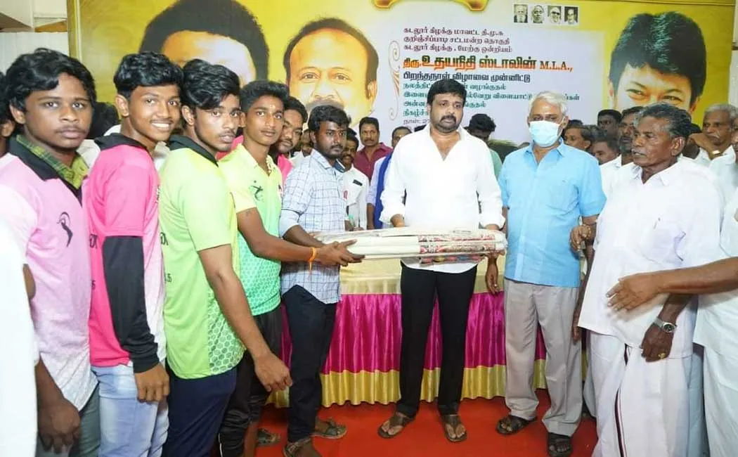 Welfare assistance provided in Cuddalore on the occasion of Udhayanidhi Stalin's birthday