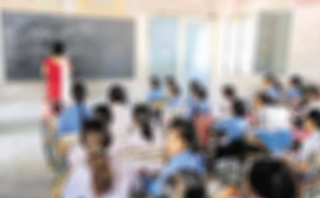 man stabs fellow student with pair scissors
