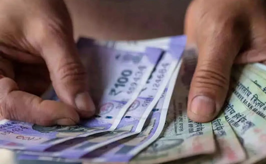 farmer complaint cheating by not giving land title even after returning loan