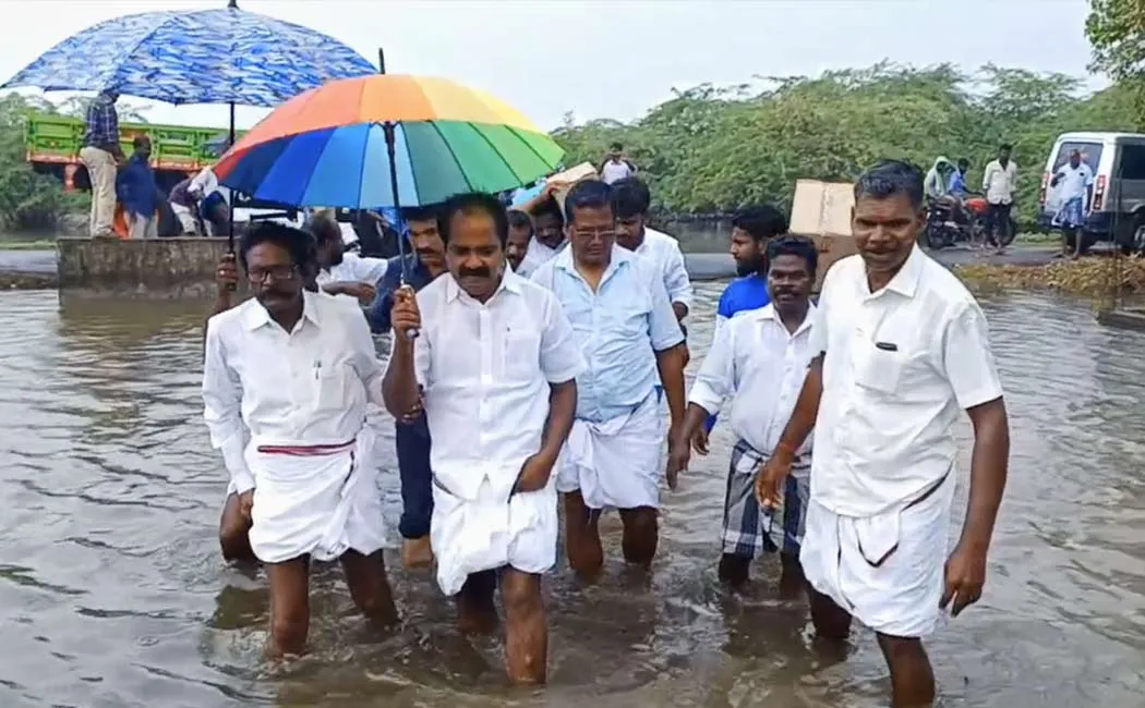 Minister met people affected news published by nakkheeran and consoled them