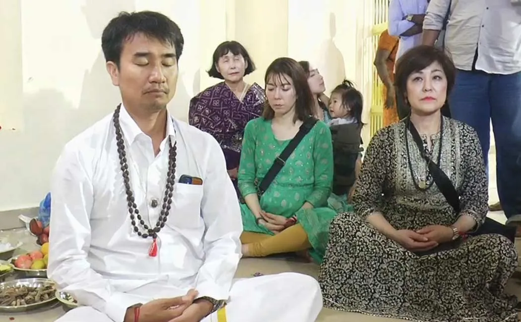 Japanese people meditate at Nagapattinam Korakkar Siddhar Ashram