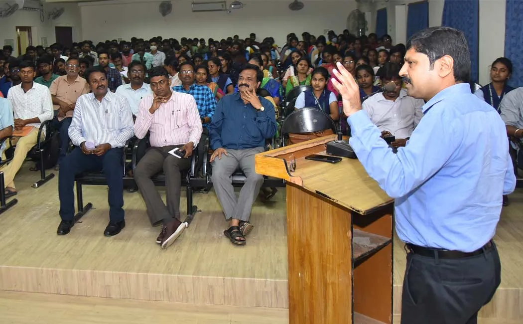  program to guide students who are appearing for the Civil Service Examination in Annamalai University