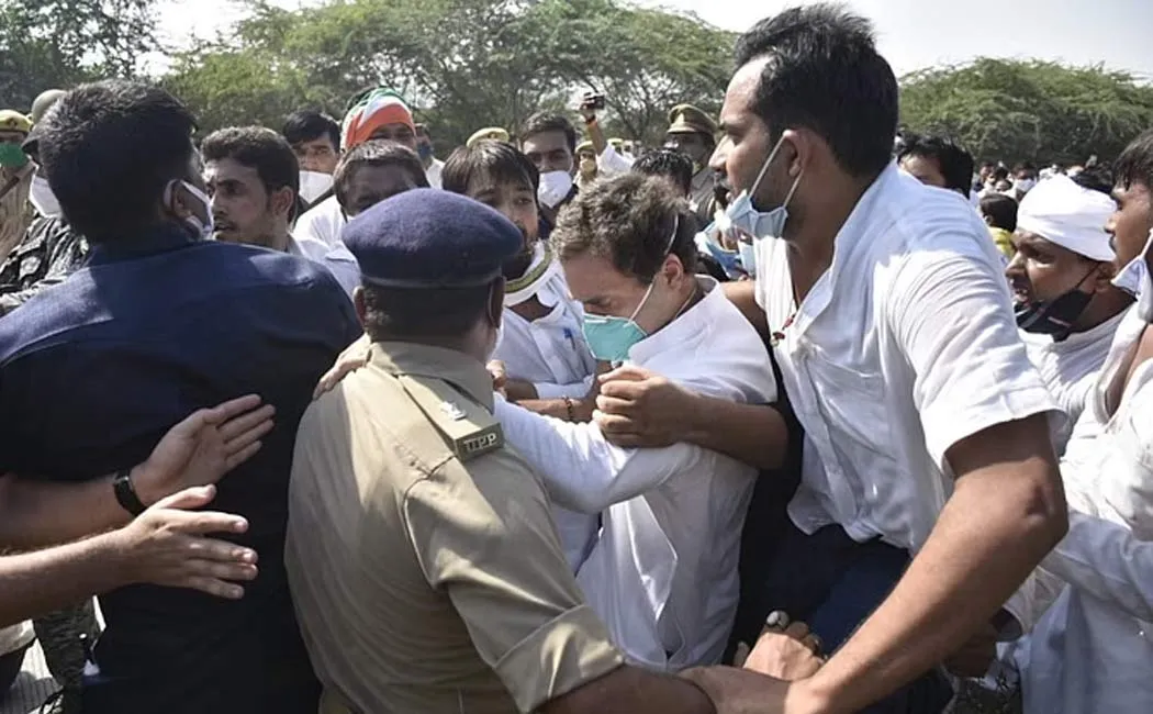 Rahul Gandhi was stopped by the police when he went to meet people in Manipur