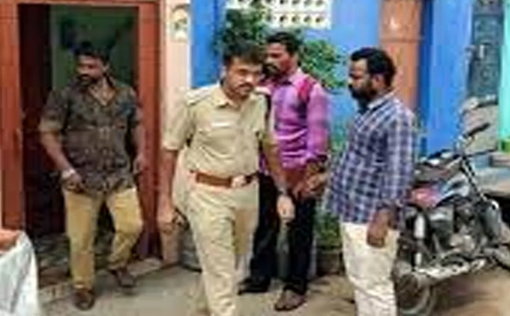 coimbatore car explosion issue police raid in Tindivanam