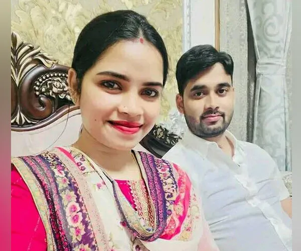 Young woman extorts money from political leaders Odisha