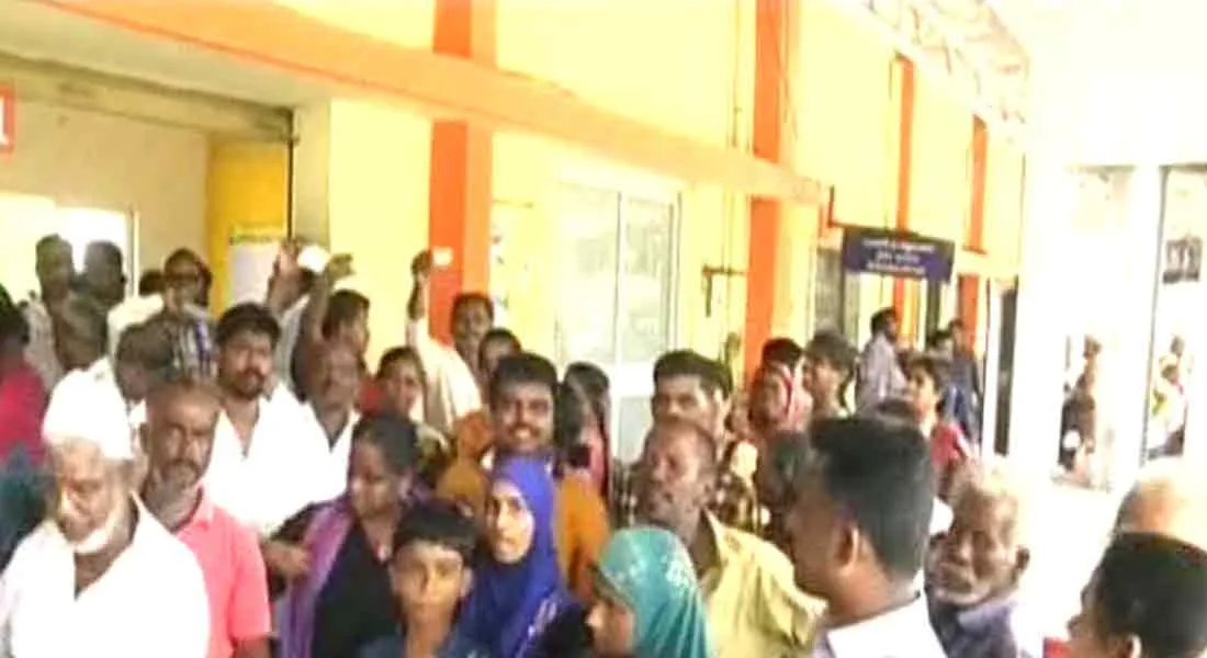  North indian Aggressive in the unreserved train compartment  in Salem