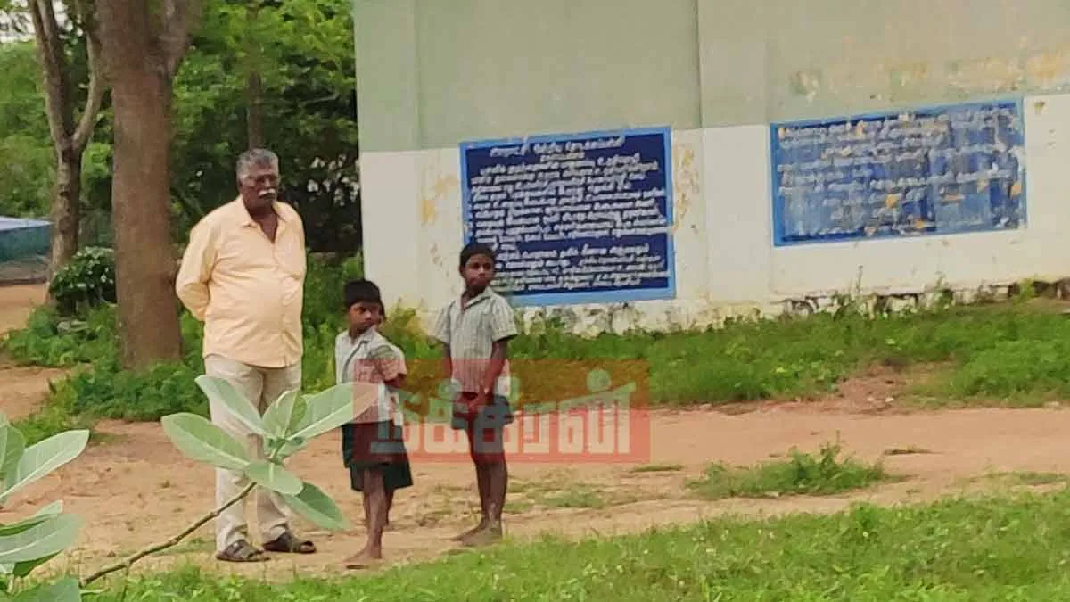 A government school with 3 students! What is the reason why students in the village do not come to school?