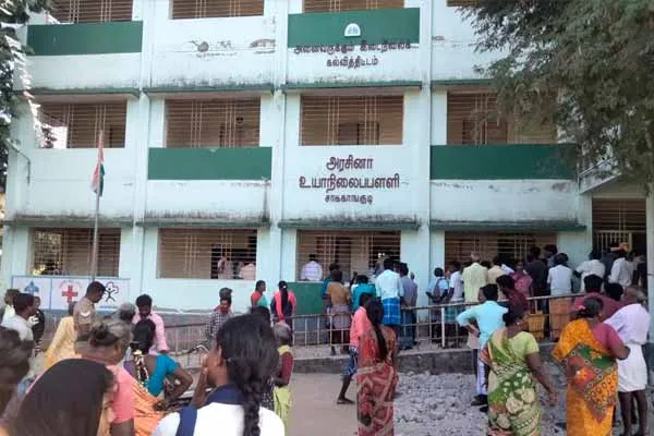 Aranai at lunch; 3 employees suspended