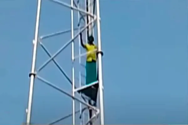 Tear gas in the capital; Protest by climbing the cell phone tower in Ariyalur