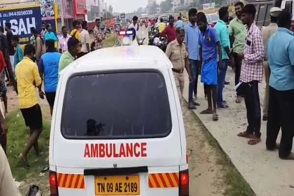 A 19-year-old girl Lose after being trapped under the wheel of a private bus