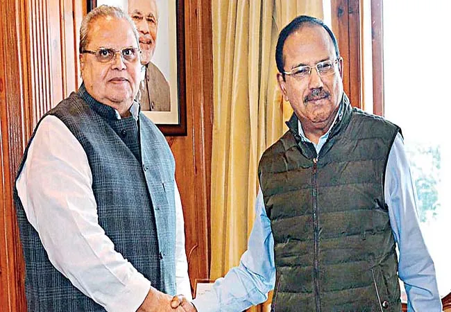jammu and kashmir issue kashmir governor satyapal malik and chief secretary order 