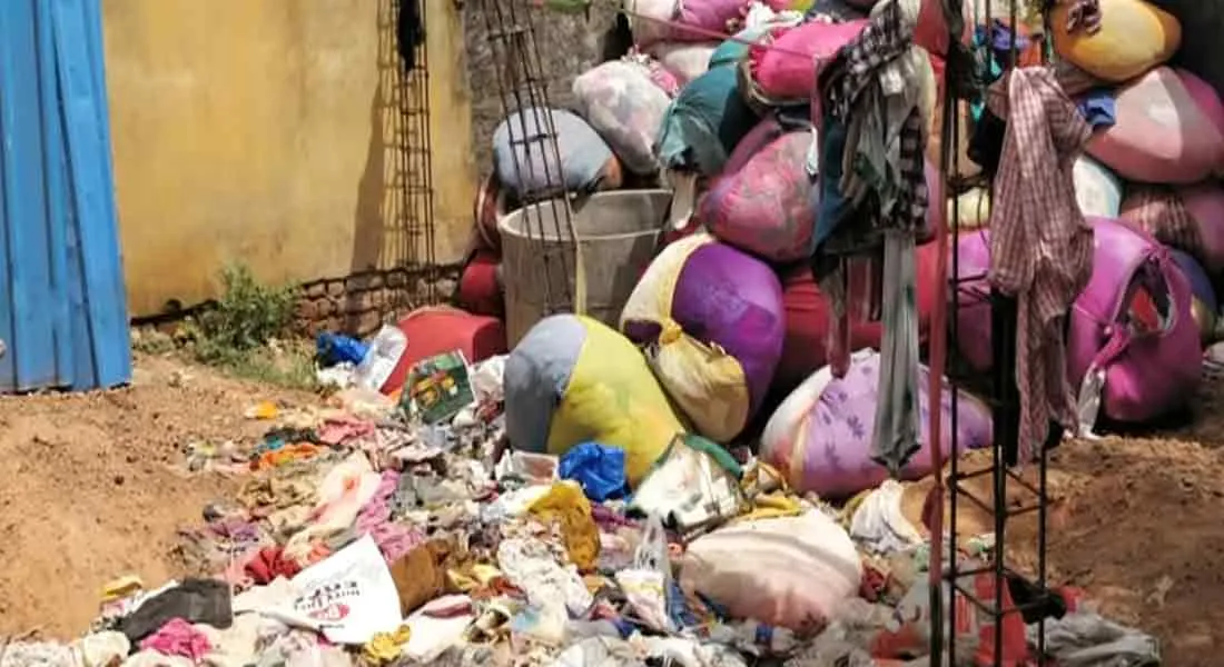 Fake Foundation 11 lakhs theft in chennai