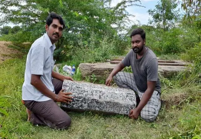 Discovery of the late 13th century AD Pandyan Tamil inscription!