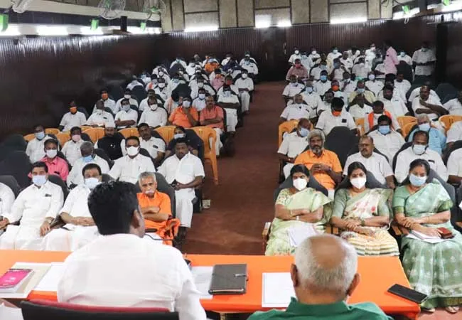 BJP launches talks with AIADMK on urban local body elections