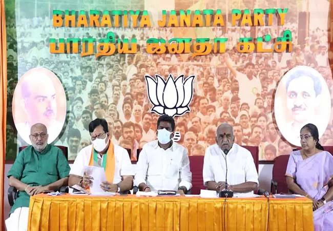 BJP launches talks with AIADMK on urban local body elections