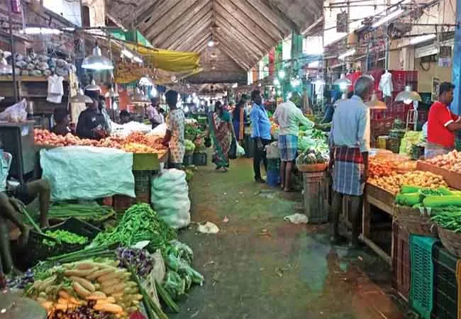 CHENNAI KOYAMBEDU MARKET OPEN FOR TOMORROW 