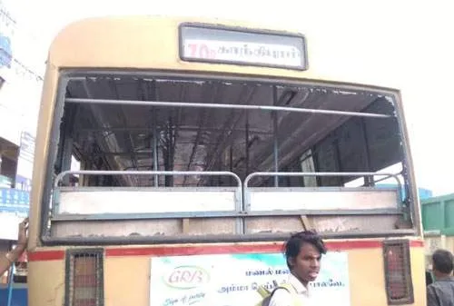  Can break the statue ... Can't distort ideology ...incident in kovai