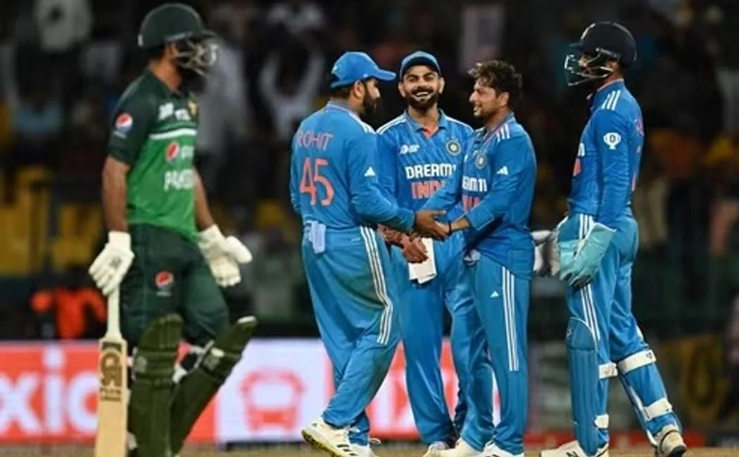India won by defeating Pakistan by 228 runs!