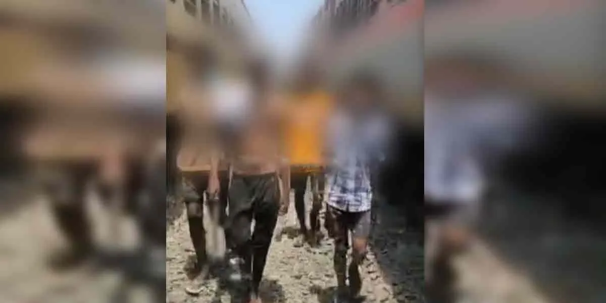 '' Slowmotion walk with a knife in the mouth '' - Police arrest school students and investigate!