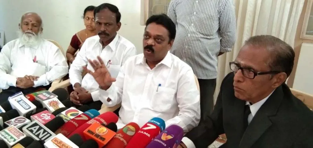 Two reasons Rajini said... Commission accepted only one !!