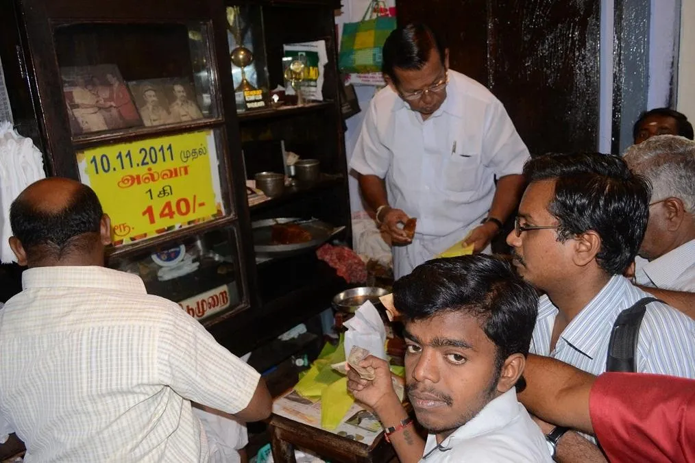nellai iruttukadai alwa...