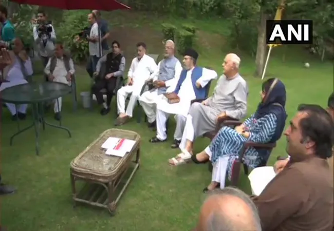 KASHMIR ISSUES JAMMU FORMER CM FAROOQ ABDULLAH RESIDENCE ALL PARTY MEETNG HELD ON TODAY EVEN 
