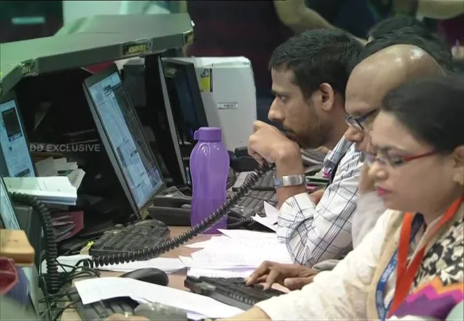 karnataka state bengaluru arrive in pm narendra modi visit isro space centre